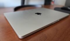 MacBook Air M5 de 15 pulgadas usada en la review de Bitwares
